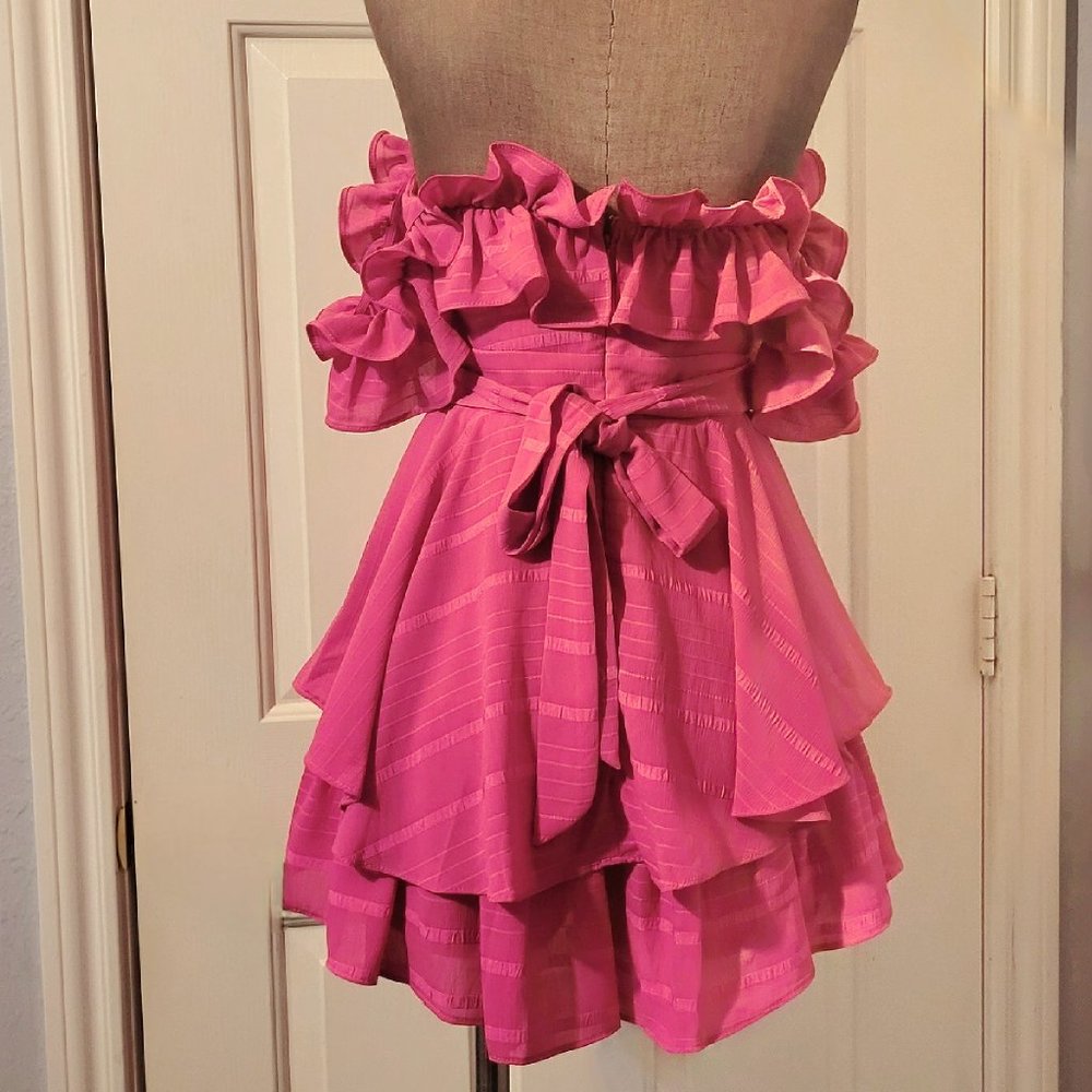 @Balance Lily Ruffle Romper in Fuschia - Picture 3 of 9